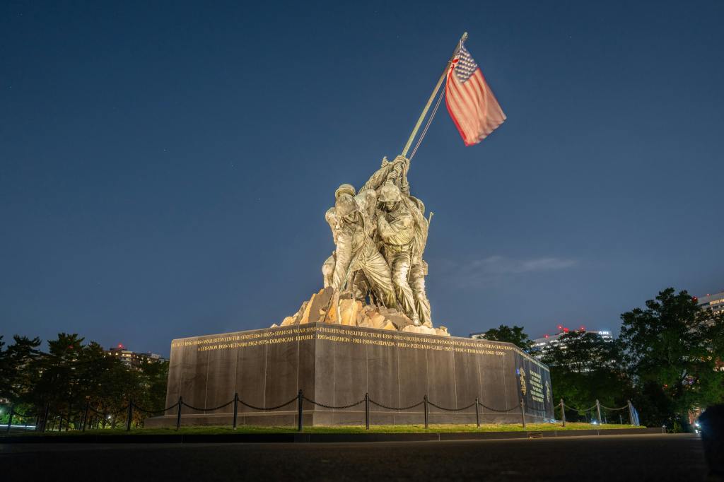 Mum friends on a stroller walk in Arlington, streetview